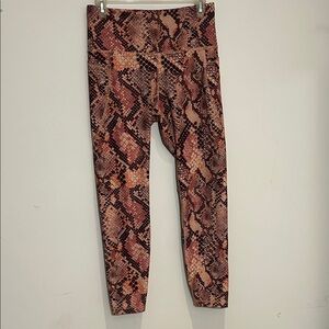 Old Navy Snakeskin Print Leggings With Pockets